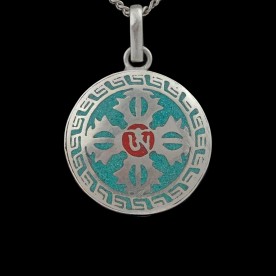 Türkises Amulett mit silbernem OM-Symbol