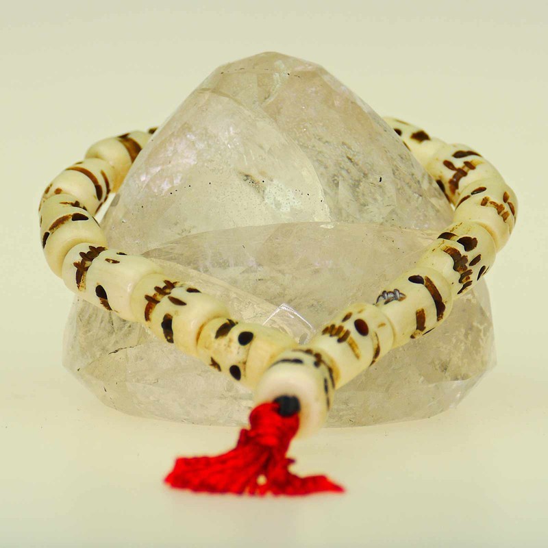 Skull bracelet made of bone