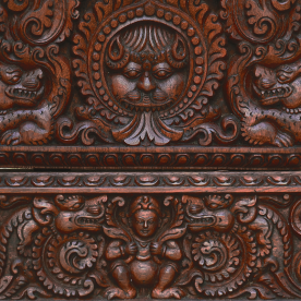 Hinduismus Löwengesicht  Kirtimukha Lotus Schrein antik Drachen Holzschnitzkunst Nepal Nepalbuddha Bildhauerkunst Medallion