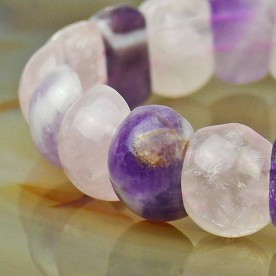 Bracelet made of rose-purple amethyst